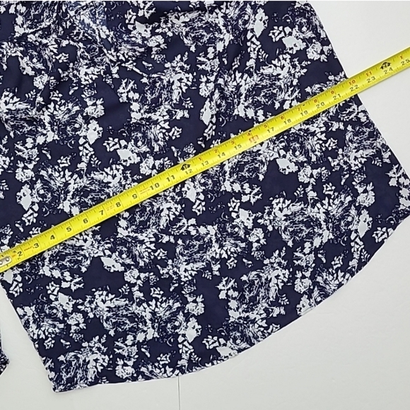 Violet + Claire Blouse White Navy Floral Long Sleeve Semi Sheer Ruffle Sz Small - Picture 13 of 15